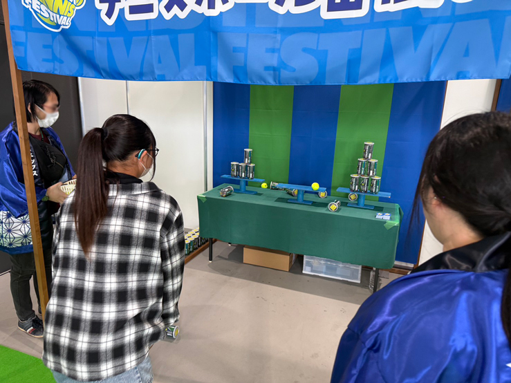 テニス縁日缶倒し